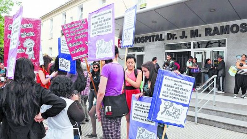 Denunciaron a Macri por la suspensión de un aborto no punible