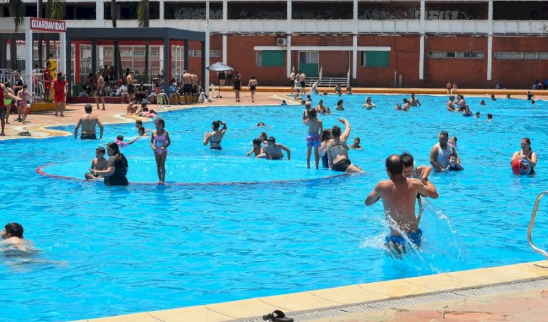 Las piletas de la Ciudad amplían sus horarios para todo público