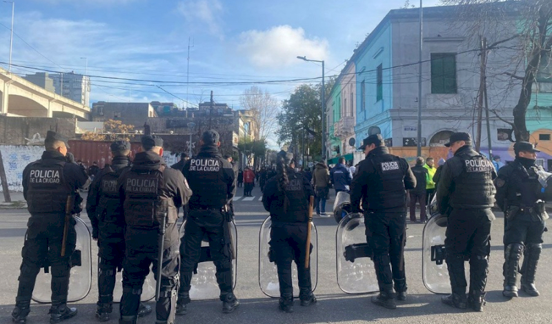 Jorge Macri decretó el desalojo de 20 familias en La Boca