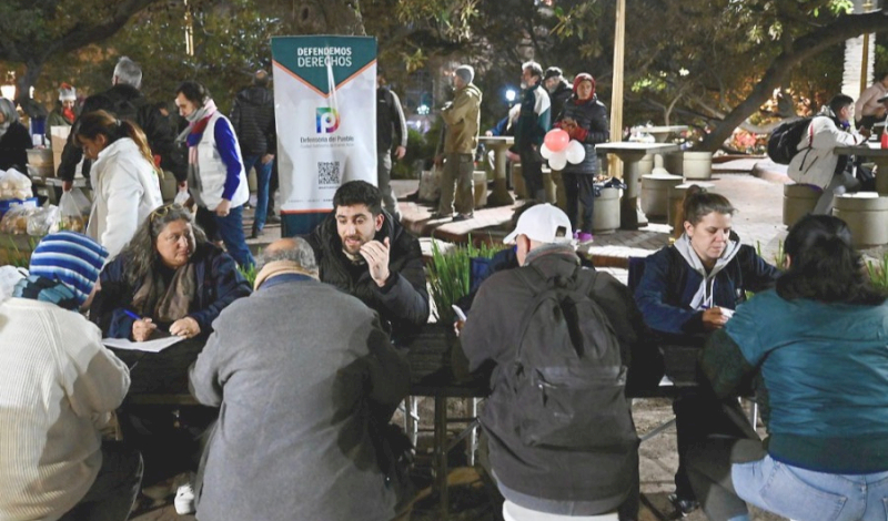 La Defensoría del Pueblo realiza operativos para asistir a las personas en situación de calle